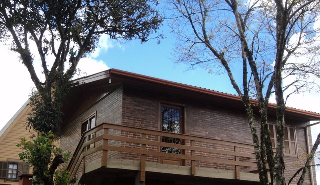 Charming Chalet (near the city center, quiet location)