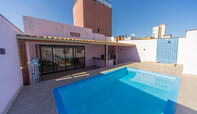 Cobertura com Piscina Privativa a 650m da Praia