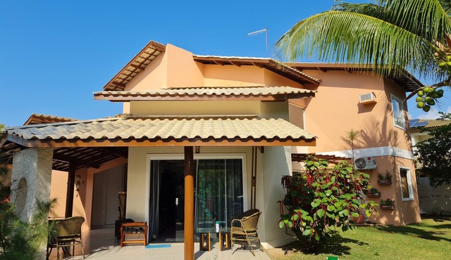 Comfortable, fully equipped home—3 suites, pool, gazebo, garden, 150 m from the beach. in Camaçari
