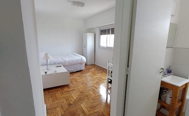 COMODO Y ACOGEDOR MONOAMBIENTE EN CABALLITO (hasta 3 personas)