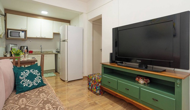 Complete apartment, historic center Florianópolis - 2 Bedrooms 5 Paxs AR Wi-Fi 800Mbps