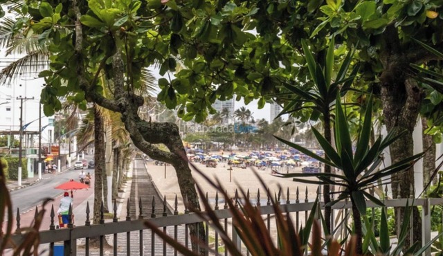 Complete Apartment with barbecue Praia Pitangueiras/Enseada beach