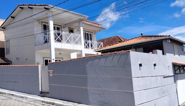 Complete house with a beautiful view of nature. in Bananal