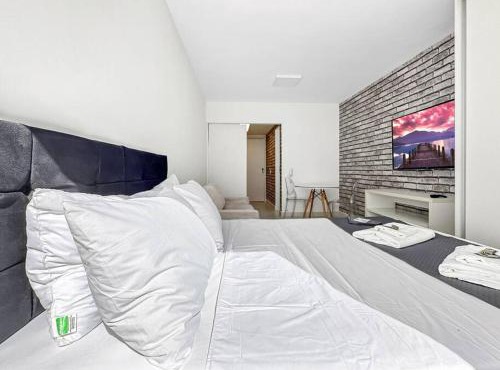 Complete Spacious Jardins Great Location