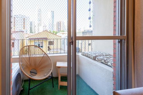 Completo & Família, Quarto cama Queen com AC, Berço opcional, Sofá Cama, Vaga inclusa, Varanda, Wifi 500Mb - Metro Paraíso Av Paulista in São Paulo