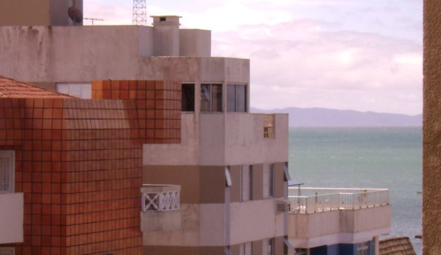 Confirm location before renting - 120 mts from the sand - top floor