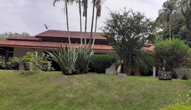 Country house in a gated community in Ibiúna, a place of your dreams. in Ibiúna