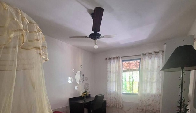 Cozy house with direct access to the grass in Cabo Frio, pets allowed.