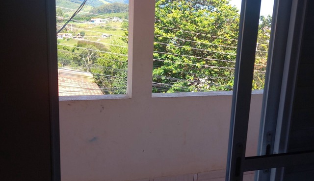 Cozy loft, close to the market, paved road to waterfalls in the city center.