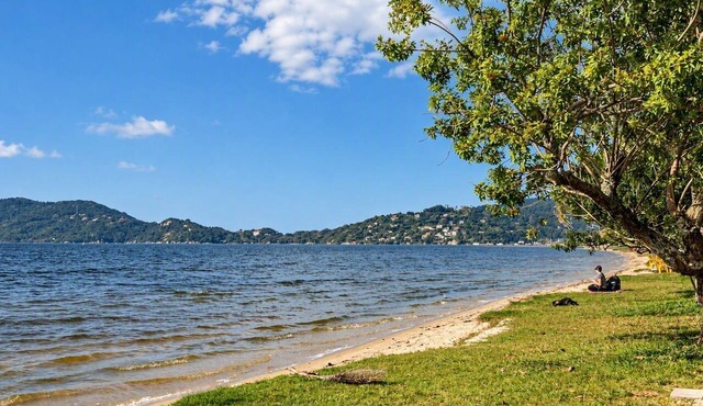 Cozy Studio Facing the Lagoon Sdr007 in Florianópolis