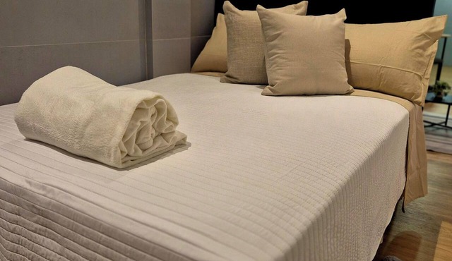 Cozy studio in downtown Florianópolis. Close to everything the island has to offer. in Florianópolis