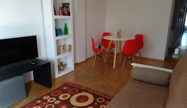 DEPARTAMENTO a PASOS del CENTRO, BARRIO NORTE, 4 PERSONAS