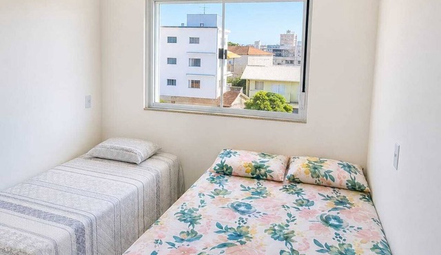 Duplex in Ingleses, 200 meters from the sea.