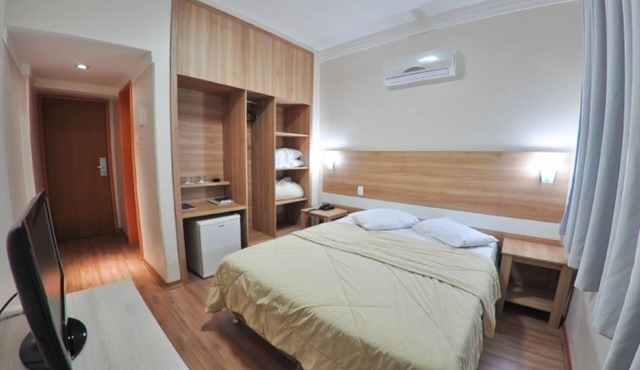 Elegant Couple Retreat Close to Gare Park & Downtown Passo Fundo