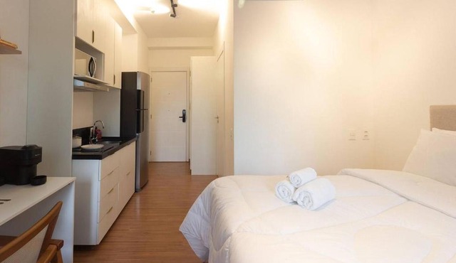 Estudio novo com piscina e próximo a Congonhas
