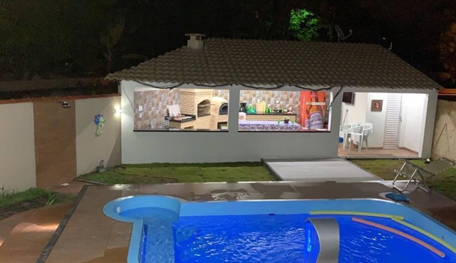 Excelente casa espaçosa com piscina, hidromassagem e área gourmet