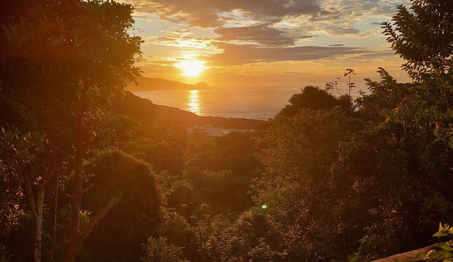 Exclusive chalet with sea and mountain views, just meters from the beach.