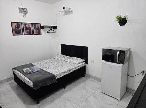 Flat 04 com lavanderia na entrada e feira as domingo e quartas in Aparecida de Goiânia