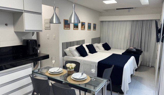 Flat com piscina a 50m da praia in Recife