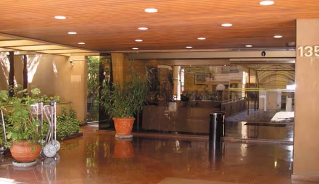 Flat Jardins, near Av. Paulista Avenue and Metro. 45 m2 in São Paulo