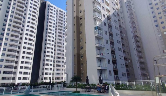 Flat on a high floor with views of Cidade Nova, Copacabana (20 min), GIG, Lapa (5 min), and Maracanã.