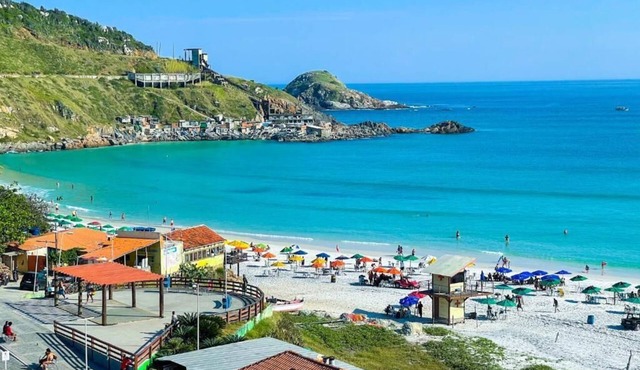 Fully furnished apartment in Arraial do Cabo with ocean view.
