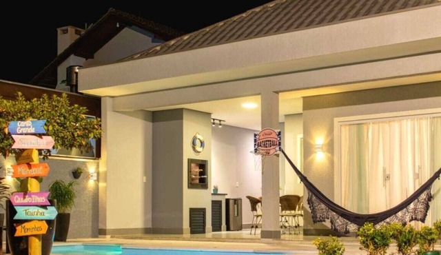 GREY HOUSE | Heated Pool 240 meters from the beach