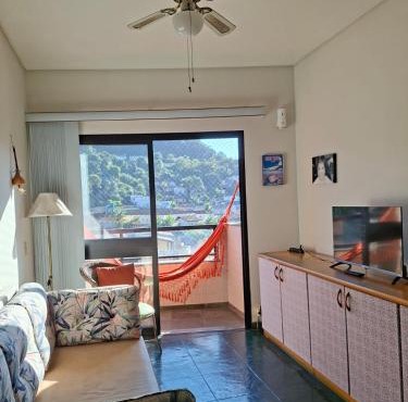 Guarujá Enseada,2 quartos, ar, vaga 1 carro, praia à pé in Guarujá