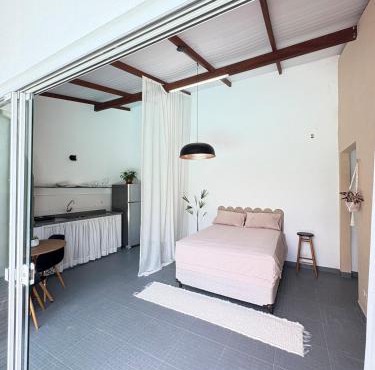 Guest house with pool