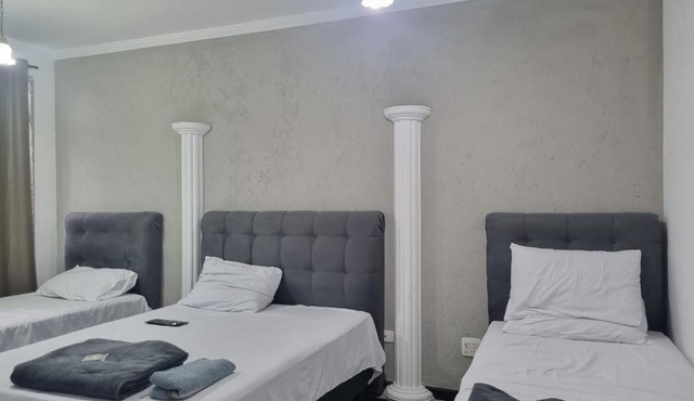 Hostel Anprado 5 kit café incluso, Próx-Aeroporto de Guarulhos in Guarulhos