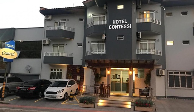 Hotel Contessi