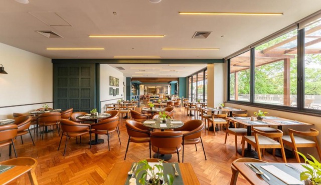 Hotel Deville Prime Maringá