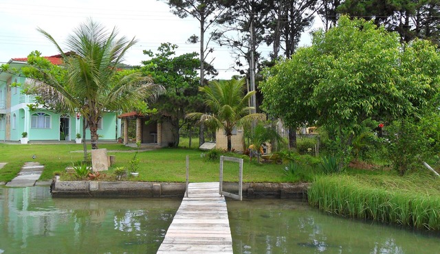 #House by the Canal with Air Conditioning, TV, and Wireless Internet. Great Location Near the Beaches.