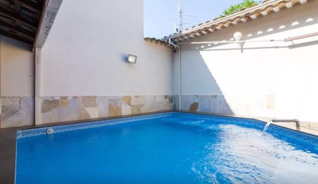 House in the center of Paraty with swimming pool.