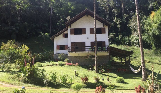 HOUSE SURROUNDED BY NATURE - MARINGÁ MG in Visconde de Mauá