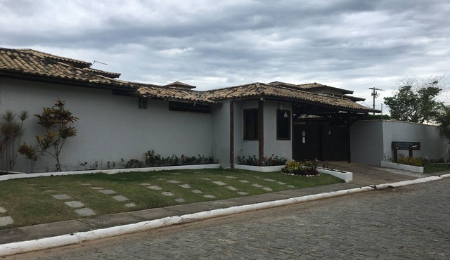House with 3 bedrooms in a gated community - with pool and sauna - 200 meters from the beach.