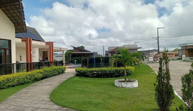 House with 6 bedrooms, 4 suites, 2km from the center. in Bananeiras
