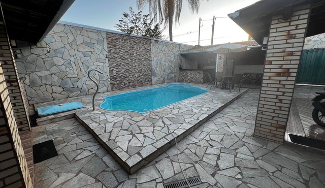 House with pool and barbecue. in Cuiaba