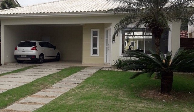 House with pool in gated community - 500m from the beach