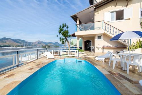 House with private beach, pool and sauna in Angra dos Reis in Angra dos Reis
