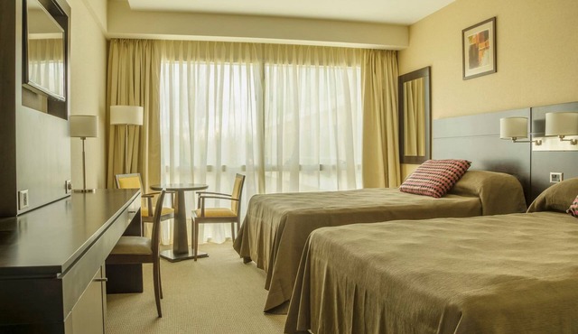 Howard Johnson by Wyndham Neuquen in Neuquén