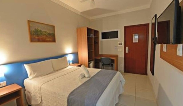 Inviting Space Perfect for Business or Leisure w/Parking & Breakfast in Ipatinga