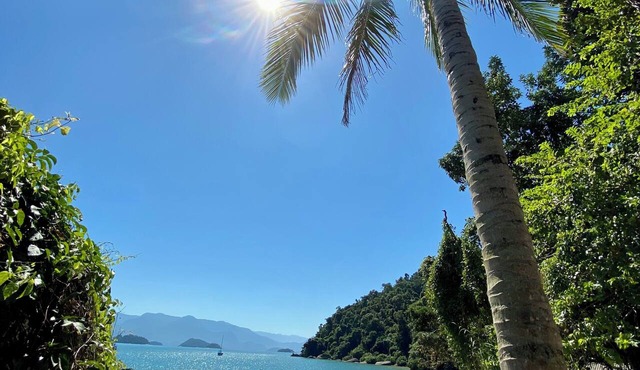 Island retreat with Jacuzzi, 150 meters from the beach - Paraty @casadailha paraty