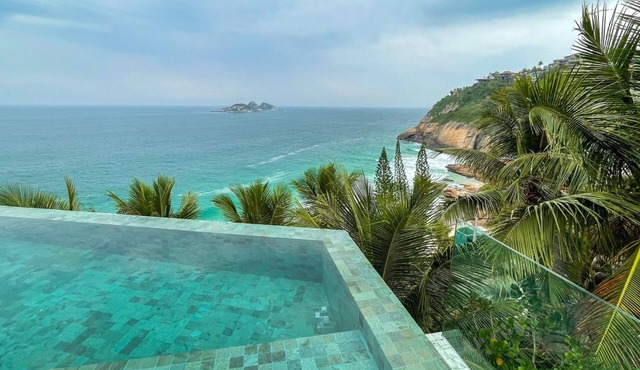 It is located in a stunning and privileged setting on Joatinga beach.