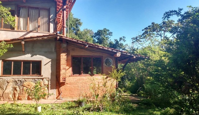 Jacaranda Corner - House in the Matutu Valley in Aiuruoca