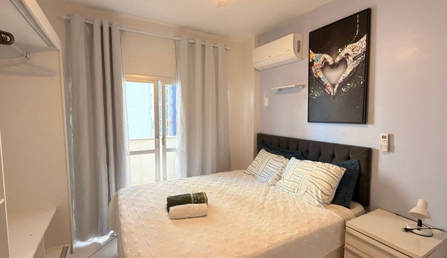 Just 50 meters from the beach with 2 bedrooms and parking in Balneário Camboriú