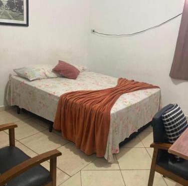 kitnet26 with air conditioning and parking, well located