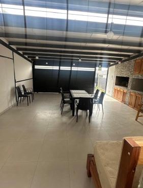 La escapadita, tu refugio en Mendoza pileta, jardin, relax total in Ciudad Lujan de Cuyo