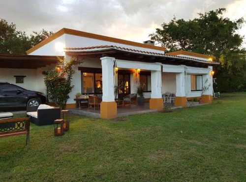 Las Cortaderas House