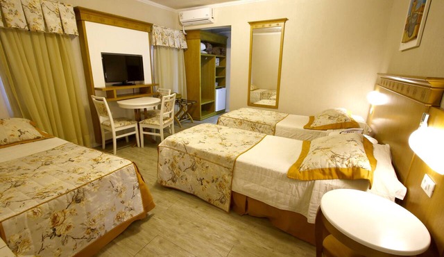 Life Hotel Infinity in Gramado